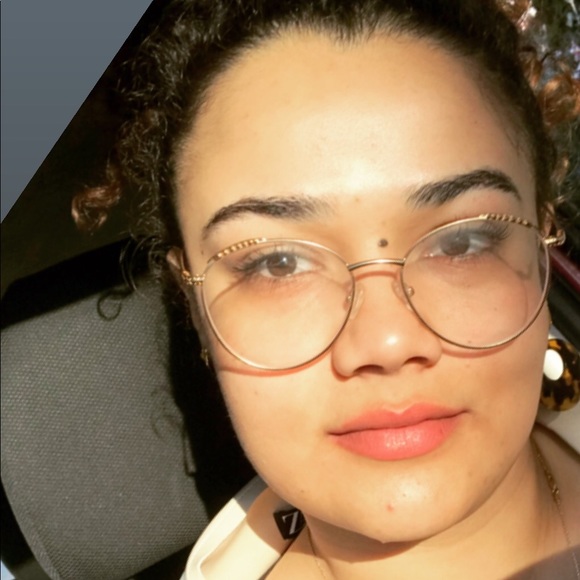 Meet your Posher, Grace - Picture 1 of 1